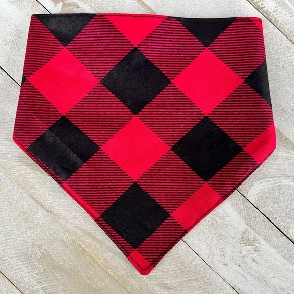 Black and red buffalo check bandana size small - Picture 1 of 2